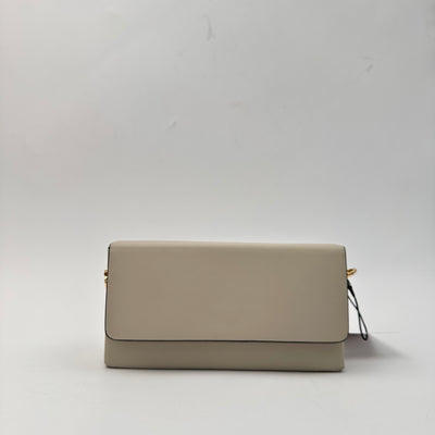 Sample 002