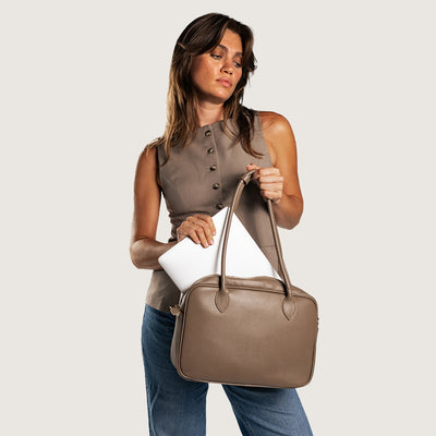Computer bag Cori in leather, taupe