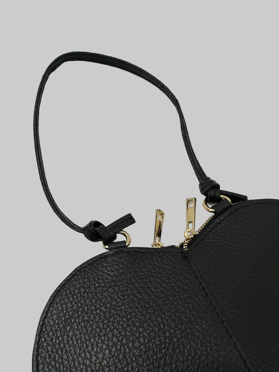 Sample Heart i Läder Svart med kort rem /