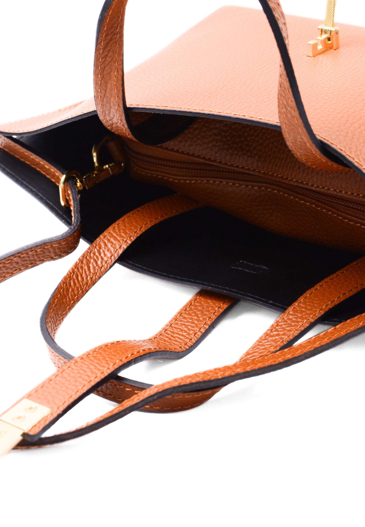 Bag in leather “aversa” camel