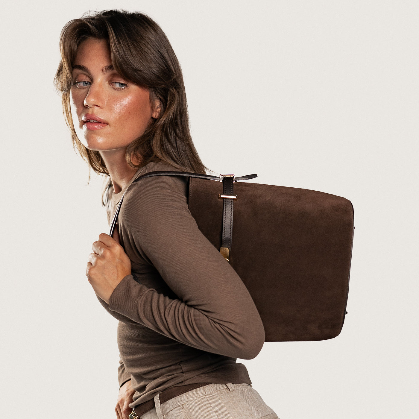 Väska "Molfetta" i mocka Chocolate