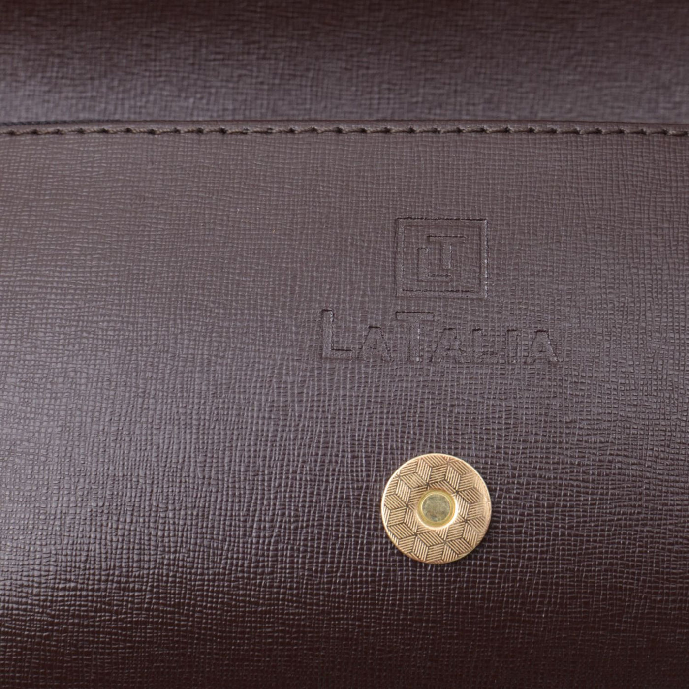 Mini-kuvertväska med kedja i saffiano läder