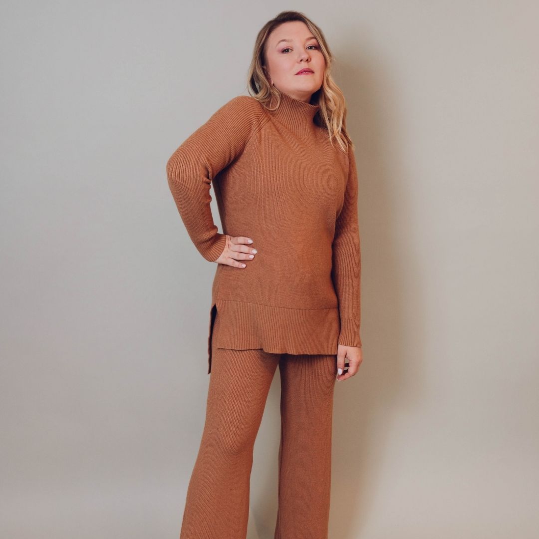 Set with oversized sweater and long pants