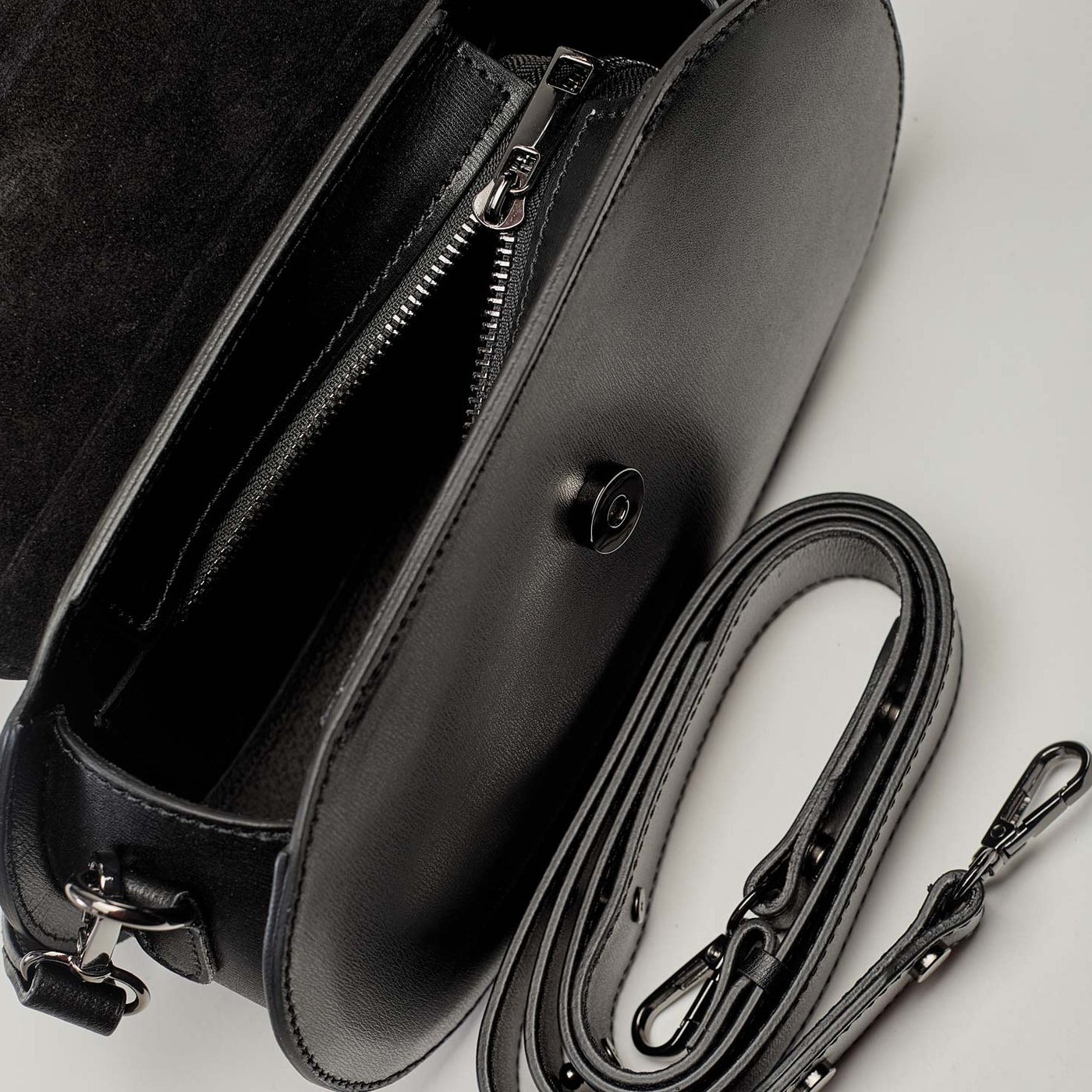 Shoulder bag in saffiano leather "Padua", Black