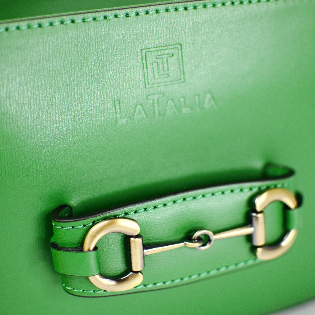 Shoulder strap bag in genuine leather with horsebit "Verona", Green