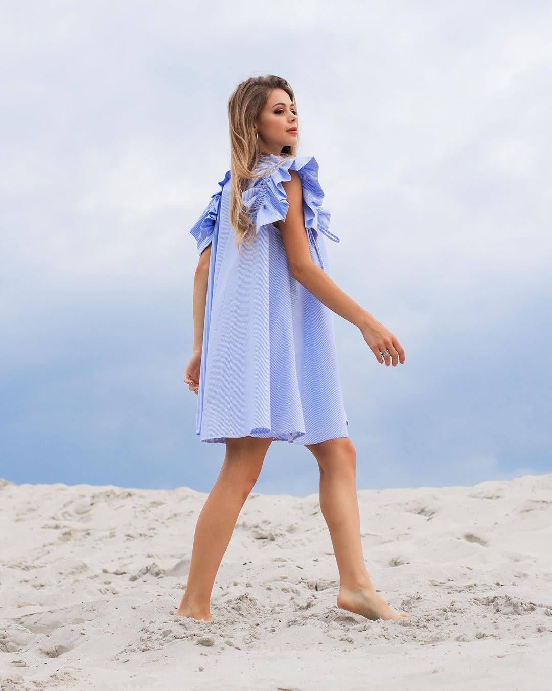 Randig skjortklänning med volanger - Latalia.se