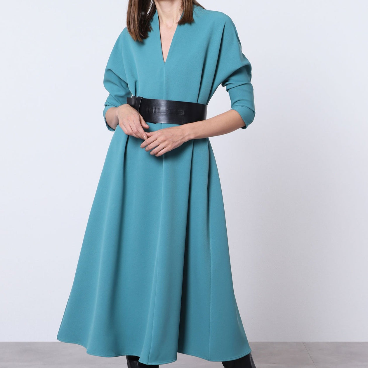 Klänning med bälte och batwing-ärmar, Blå - Latalia.se