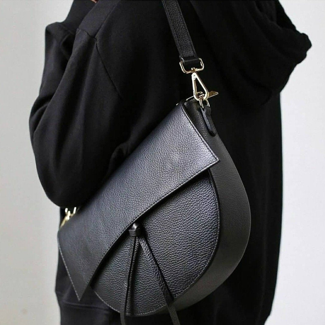 Leather bag "Modica" with 2 shoulder straps, Black